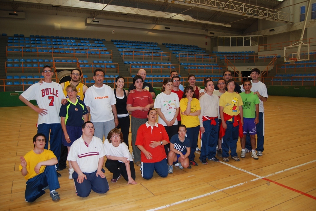 Deportistas escuela de baloncesto